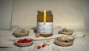 Miel de Cornouiller Sanguin : Un Nectar Délicat et Rare BEE VENCE