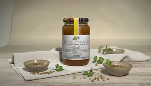 Miel de Coriandre : Un Nectar Aromatique aux Saveurs Épicées BEE VENCE