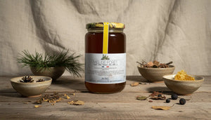 Miel de Forêt : L'Essence Sauvage de la Nature BEE VENCE