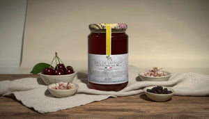 Miel de Merisier : Un Nectar Printanier aux Douces Saveurs d'Amande BEE VENCE